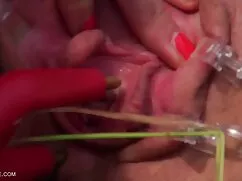 নকল যৌনদণ্ড, মেয়ে এ ...