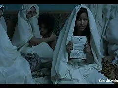 বাস্তবতা, বাড়ীতে তৈ ...