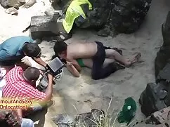 উলঙ্গ নাচের সুন্দরী  ...